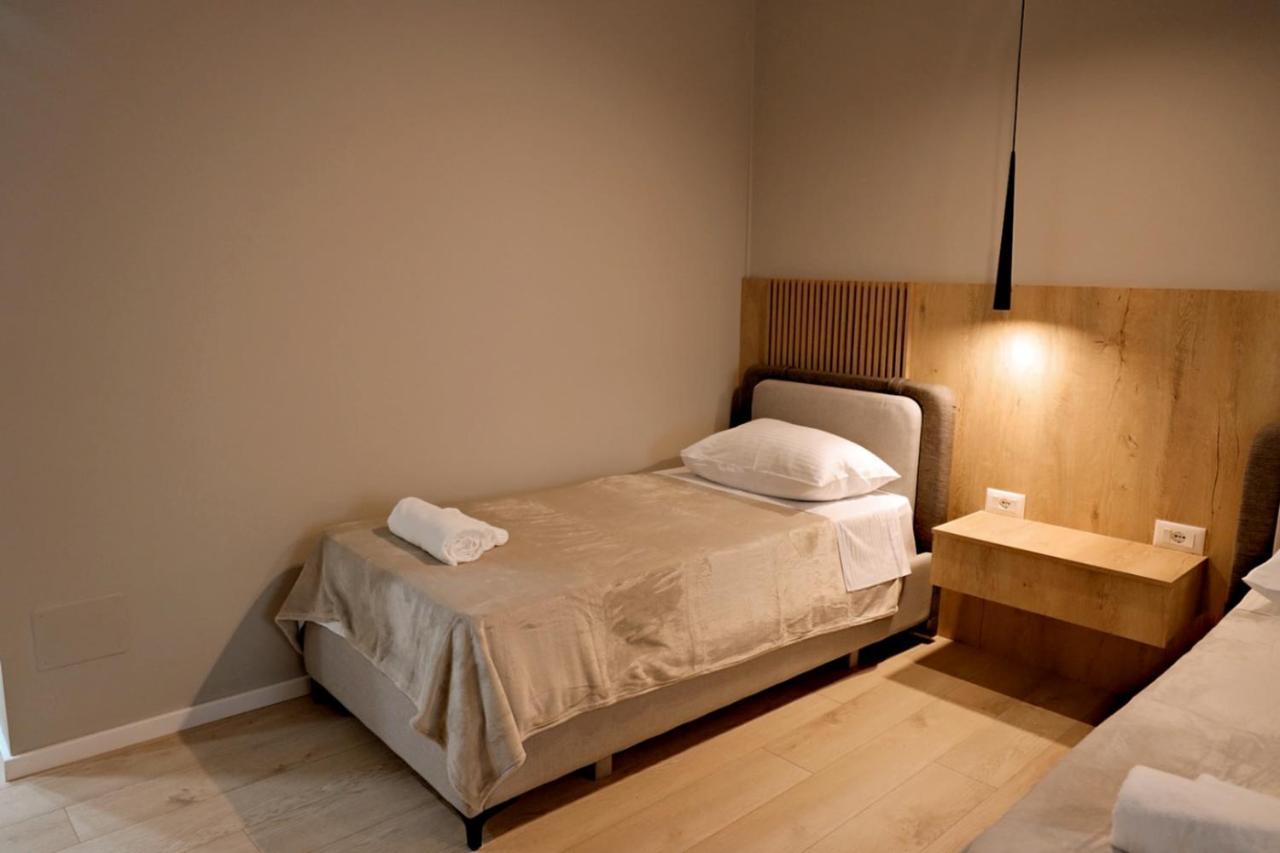 Sol Hotel Shkoder Luaran gambar
