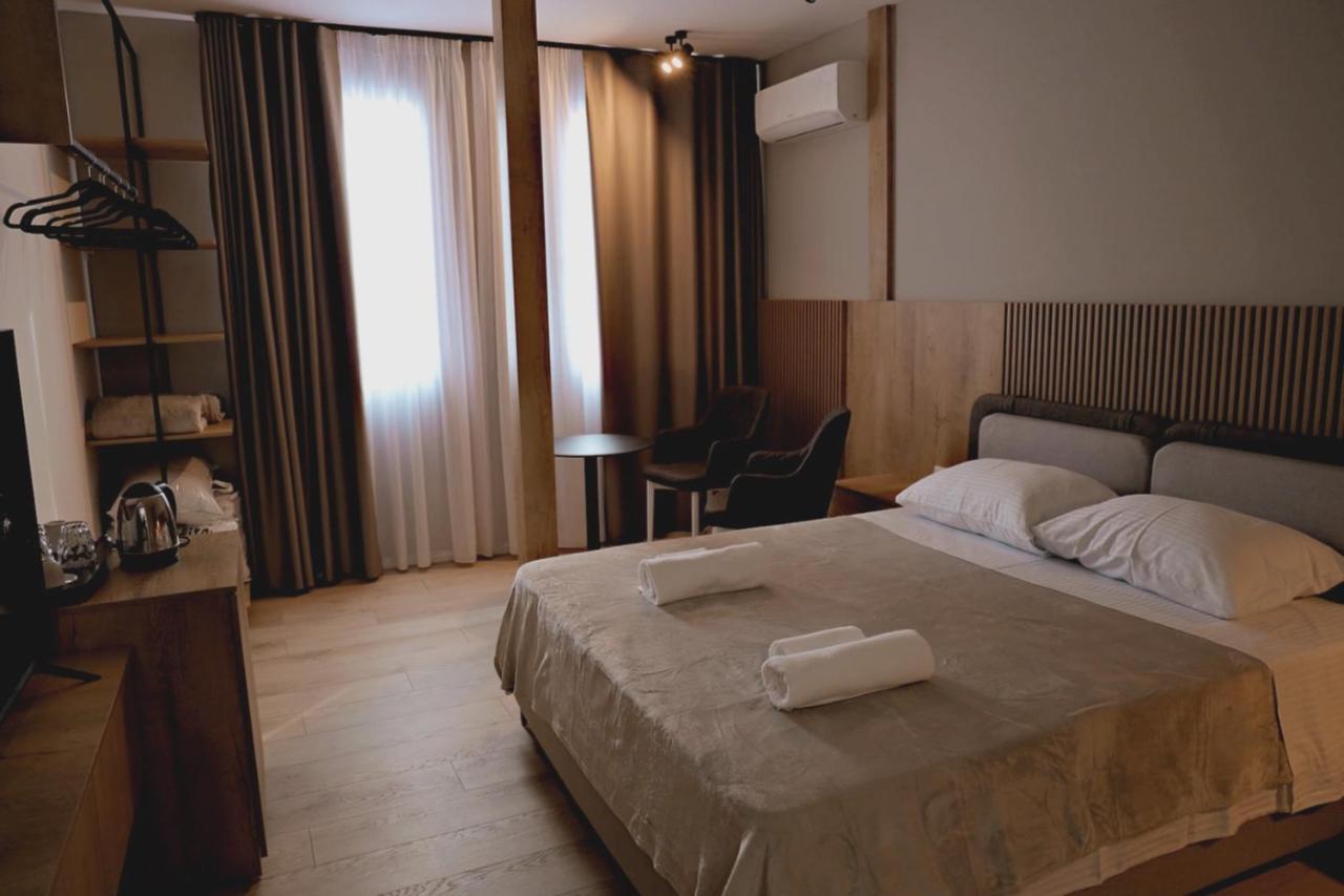 Sol Hotel Shkoder Luaran gambar